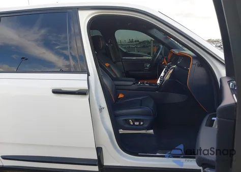 2022 Rolls-Royce Cullinan z USA, uszkodzony, nr VIN SLATV4C01NU209000